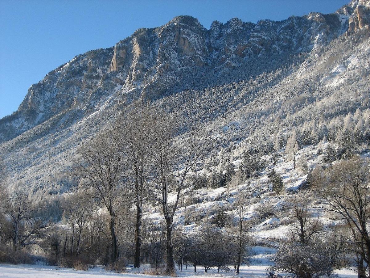 Chambres D'Hotes La Pierre D'Oran Л’Аржантьер-ла-Бессе Номер фото